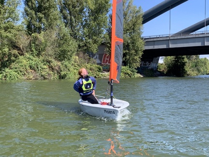 7EC49D86-A2A0-474E-B402-19FEAEF555F5